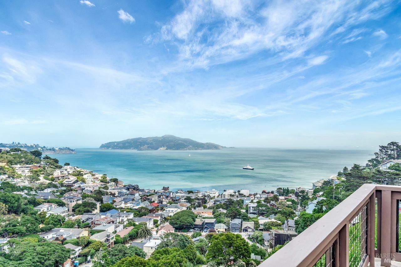 Property Photo:  392 394 Sausalito Boulevard  CA 94965 