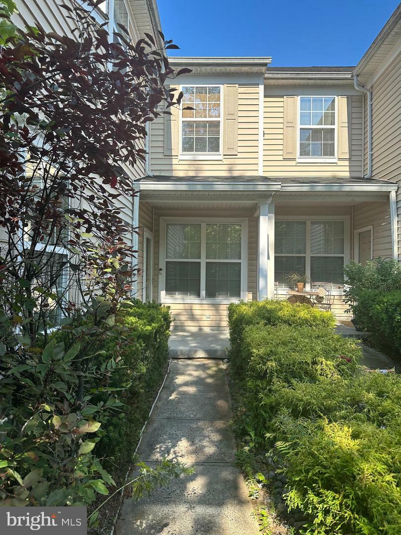 Property Photo:  10 Crows Nest Court  NJ 08054 