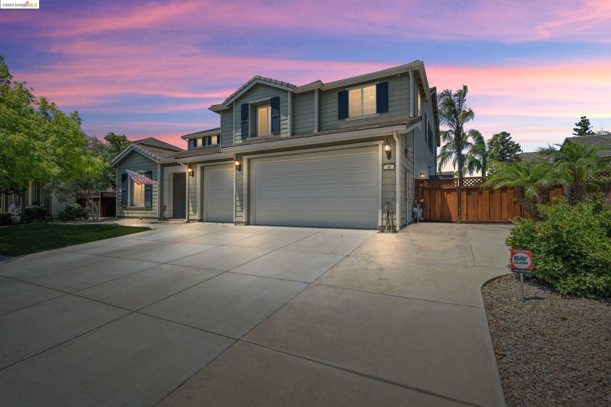 Property Photo:  26 Foxglove Ct  CA 94561 