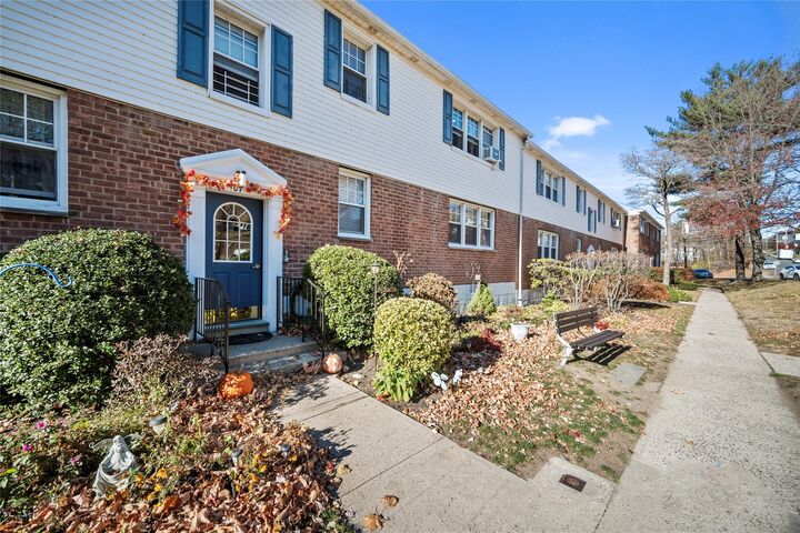 107 Columbus Avenue 2A  Harrison NY 10604 photo