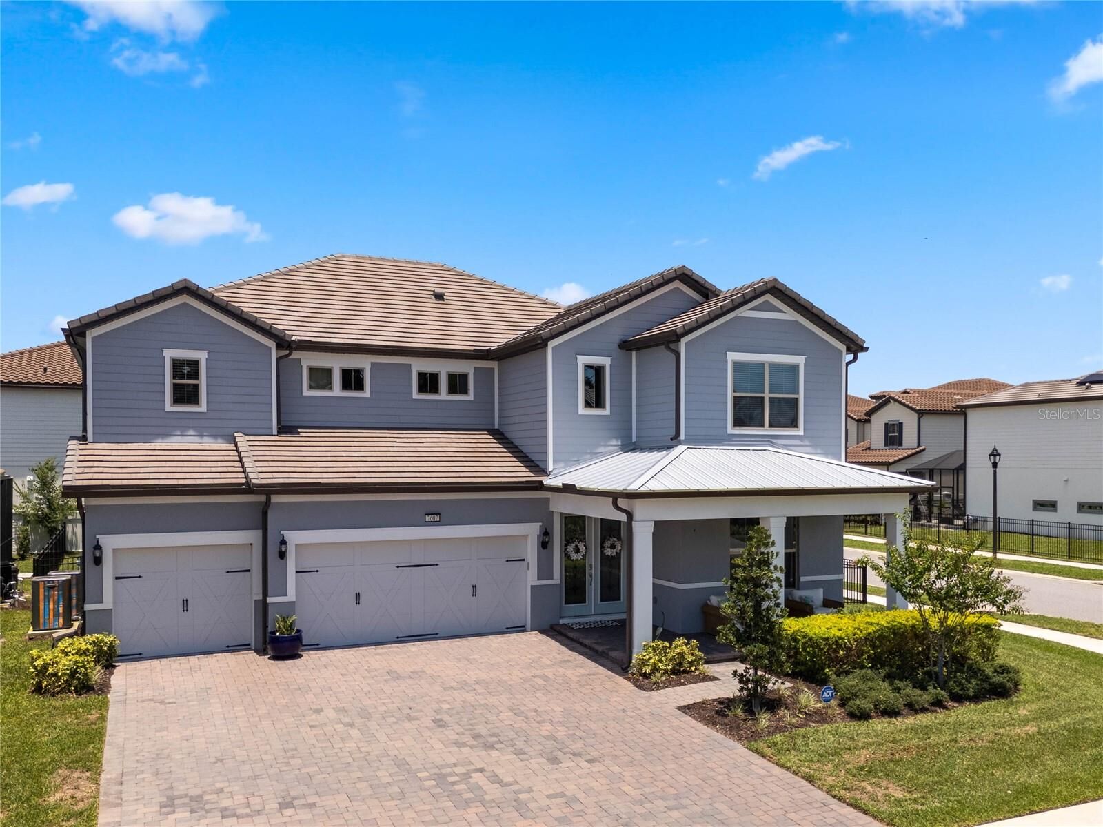 Property Photo: 7607 Wandering Way FL 32836