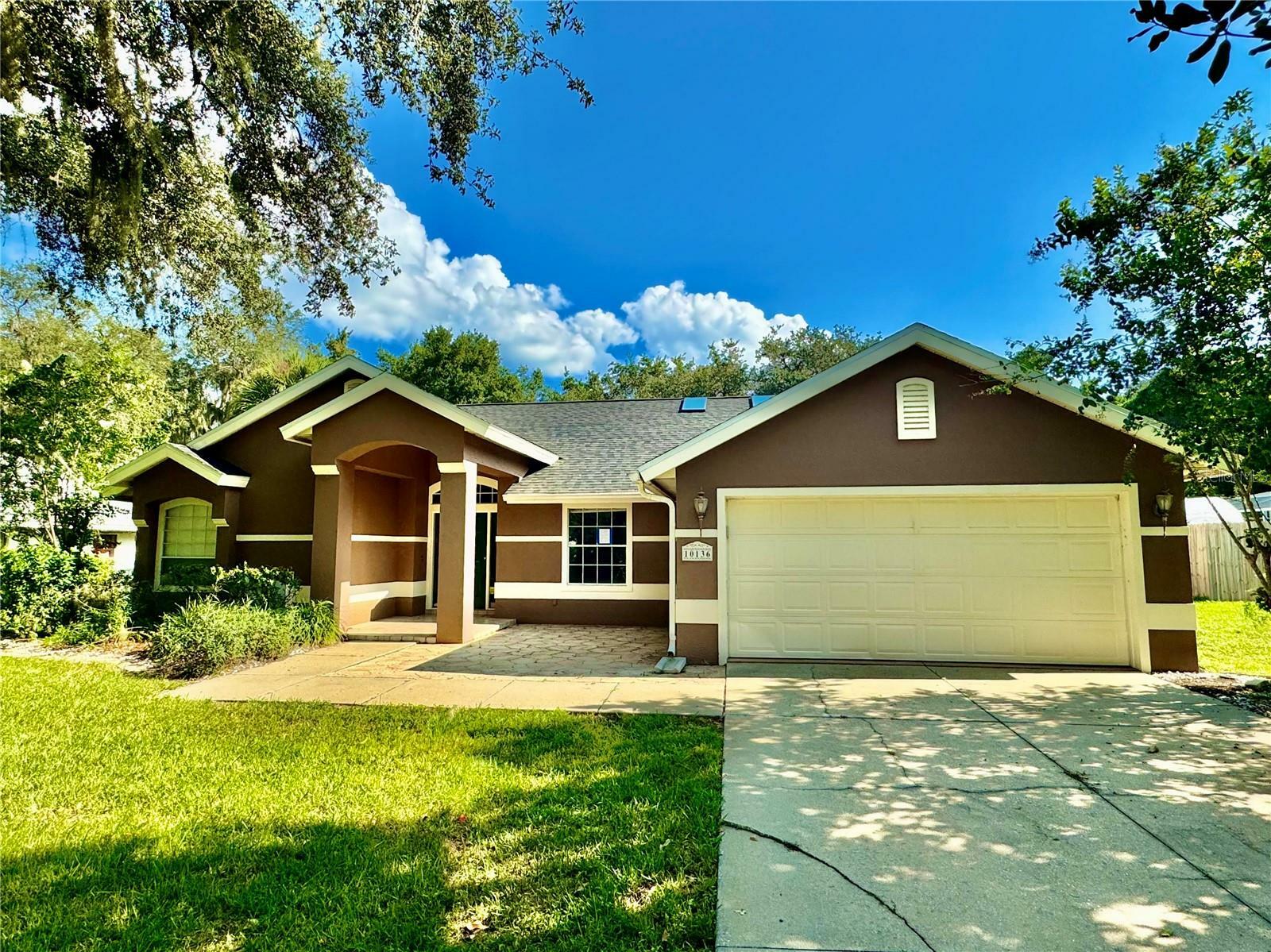 Property Photo:  10136 Silver Bluff Drive  FL 34788 