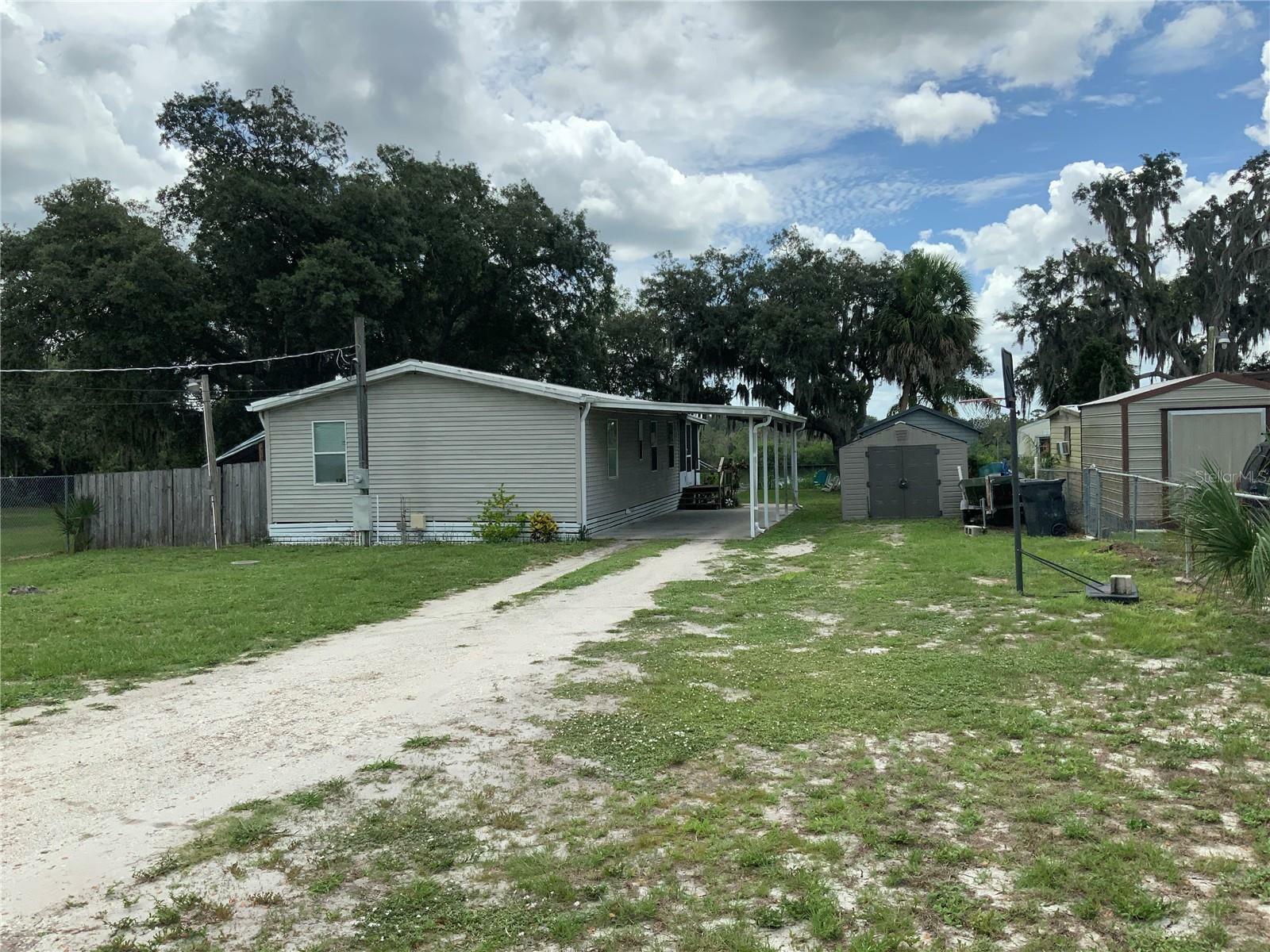 Property Photo:  304 Frances Circle  FL 33570 