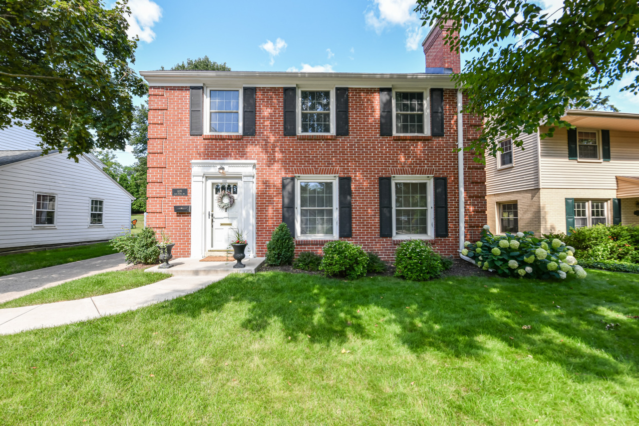 619 Elm Spring Ave  Wauwatosa WI 53226 photo