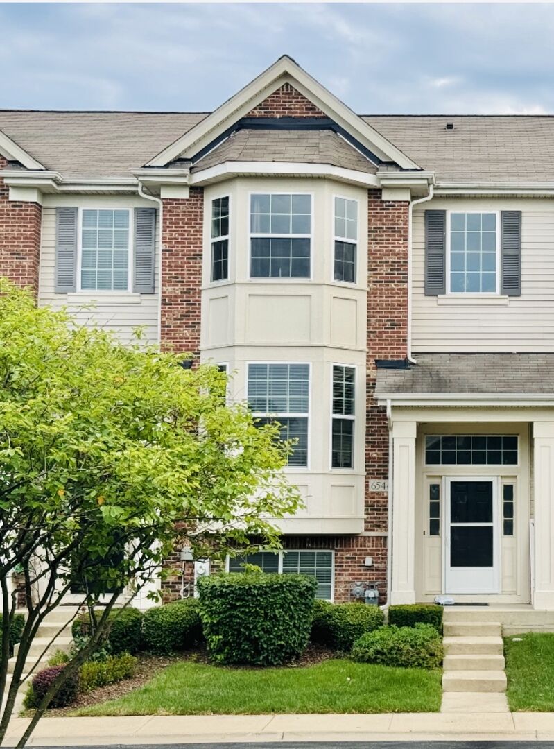 Property Photo: 6544 Lilac Boulevard IL 60133