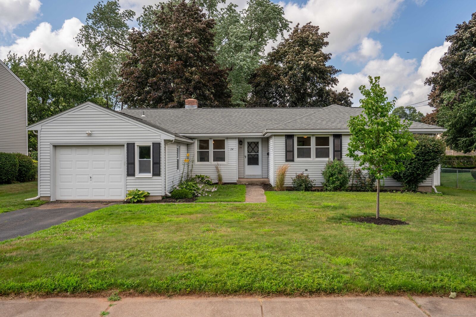 Property Photo:  24 Shepard Road  CT 06110 