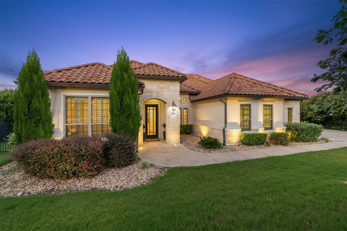 Property Photo:  510 Tempranillo Way  TX 78738 