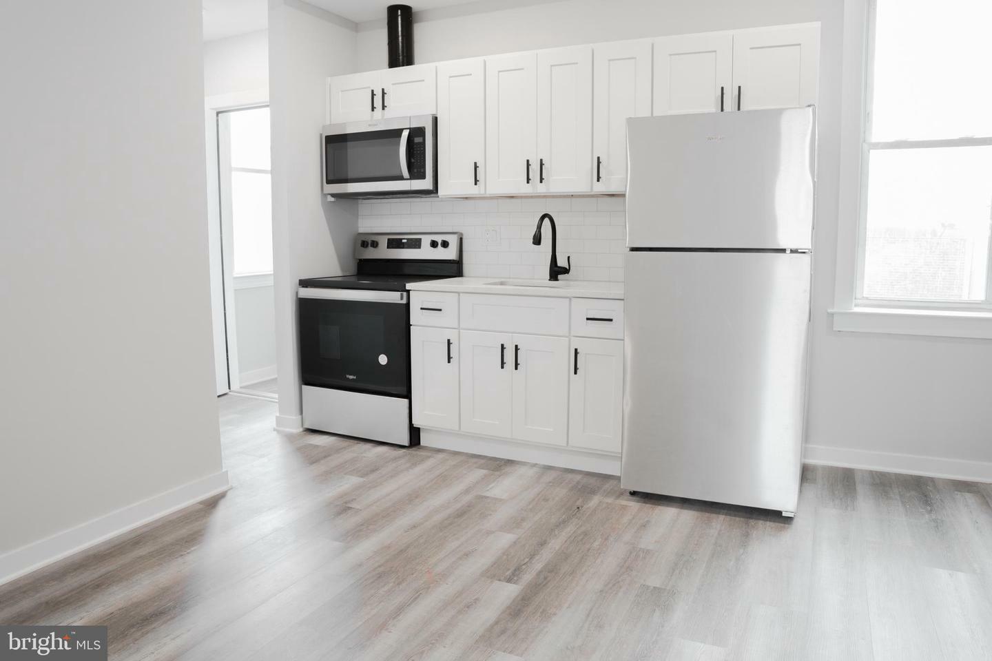 Property Photo: 2800 Poplar Street 3F PA 19130