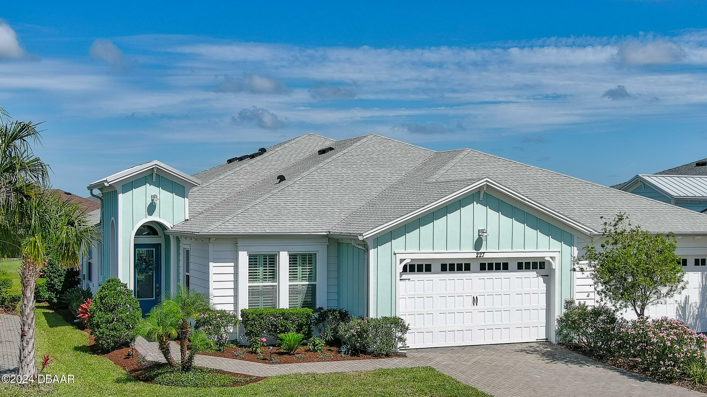 Property Photo:  227 Coral Reef Way  FL 32124 