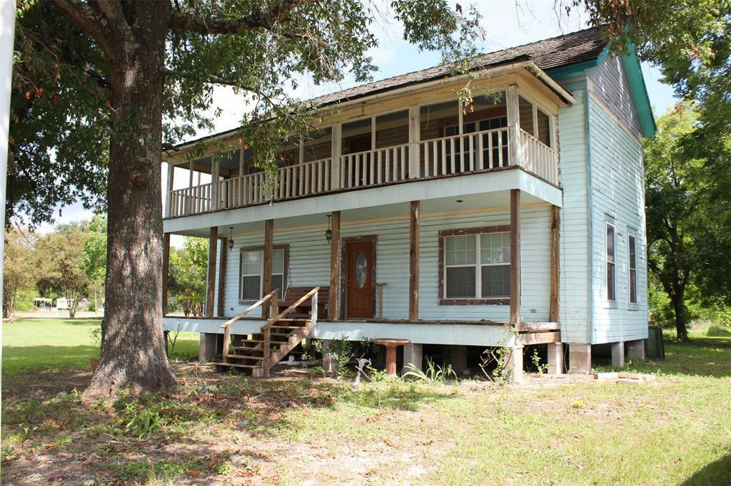 Property Photo:  100 E Rockdale Street  TX 75862 