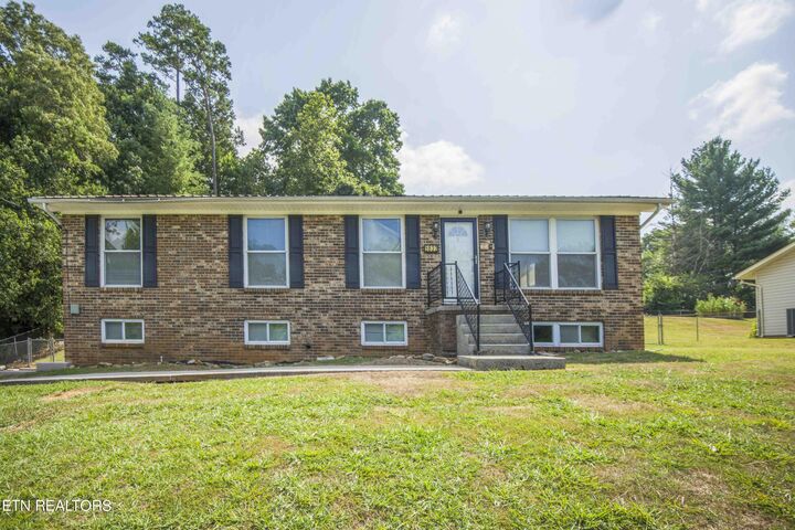 5832 Wilkerson Rd  Knoxville TN 37912 photo