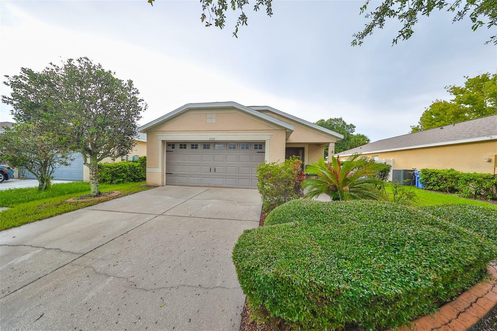 Property Photo:  11309 Palm Island Avenue  FL 33569 