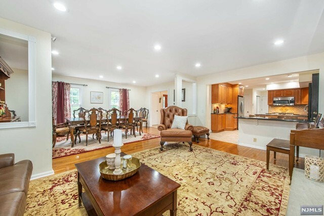 Property Photo:  8 Pine Tree Drive  NJ 07470 