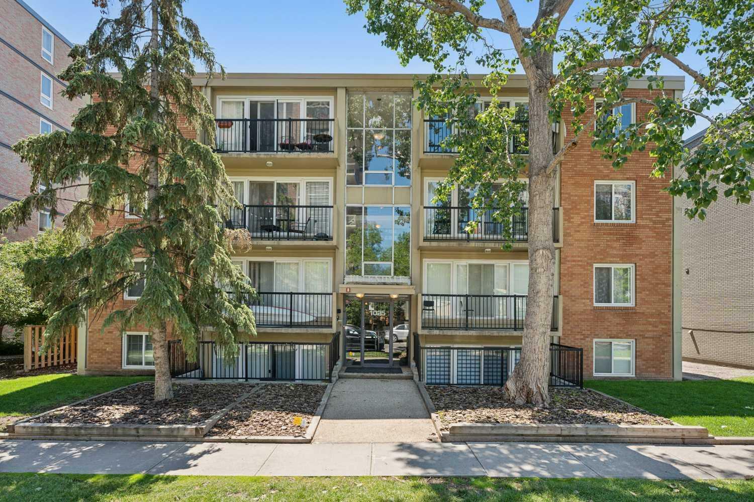 Property Photo: 1025 14 Avenue SW 104 AB T2T 0H6