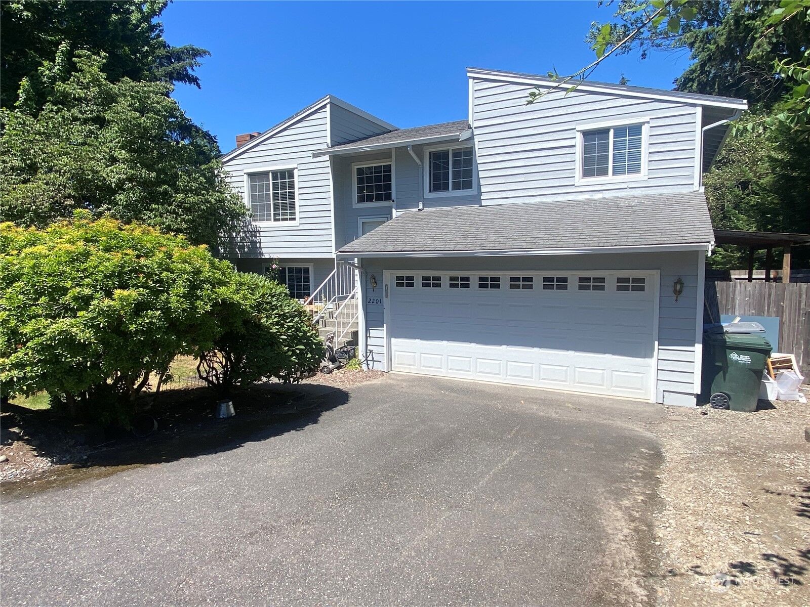 Property Photo:  2201  Virginia Court  WA 98354 