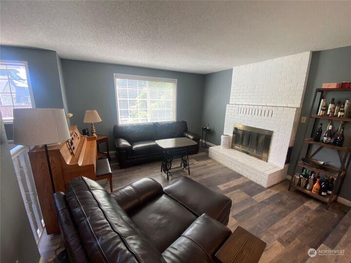 Property Photo:  2201  Virginia Court  WA 98354 