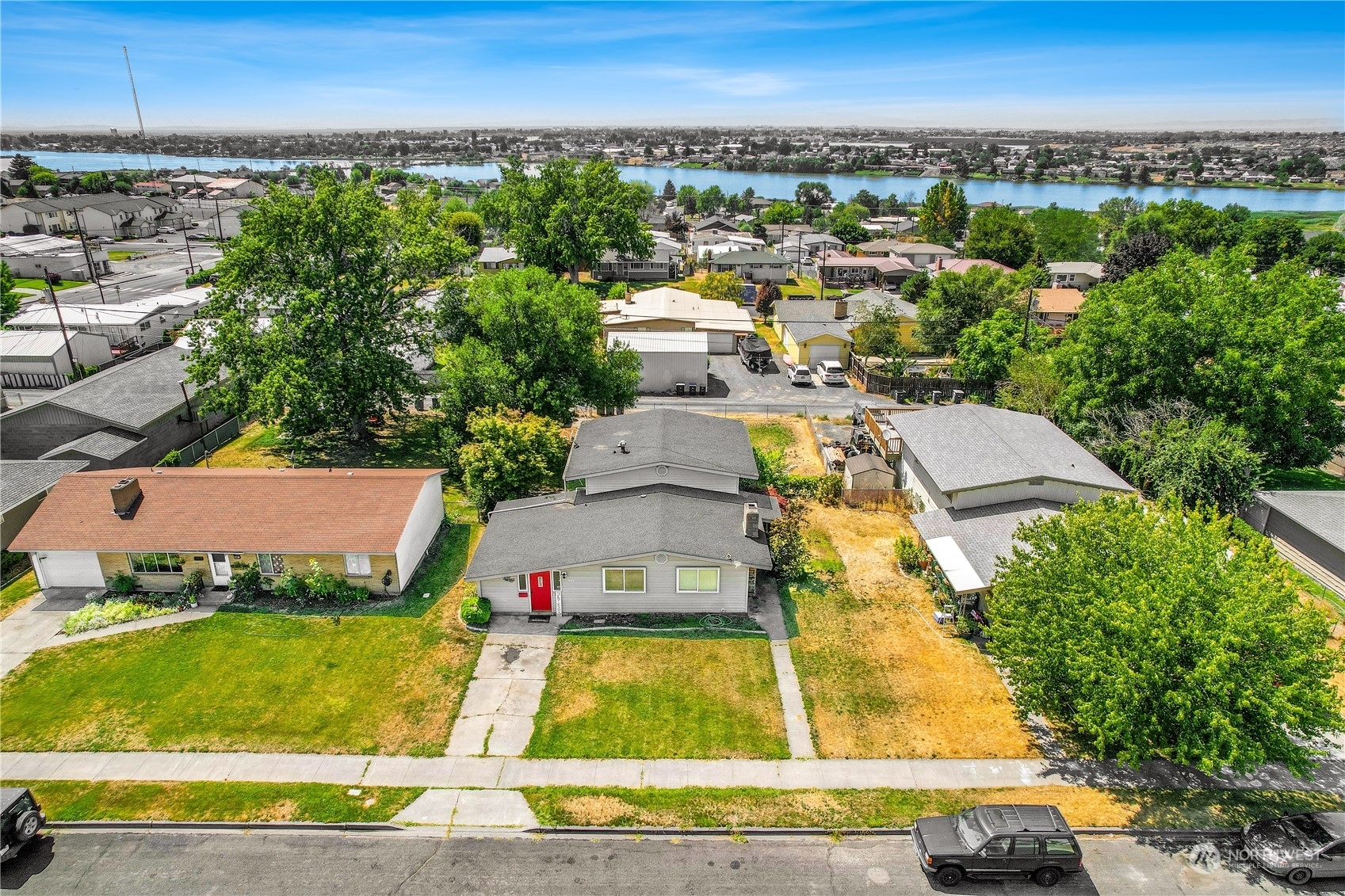 Property Photo:  1224 S Jefferson Avenue  WA 98837 