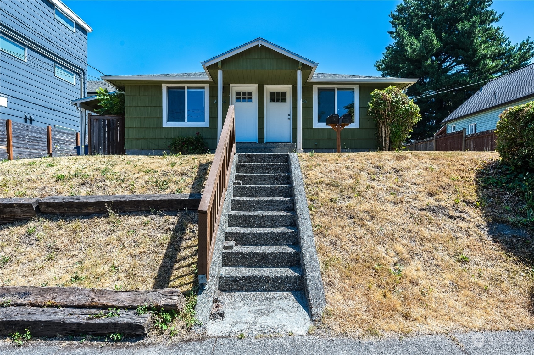 Property Photo:  5626 Brooklyn Avenue NE  WA 98105 