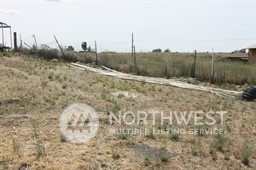 Property Photo: 2471 NE Road 20.5 WA 98851