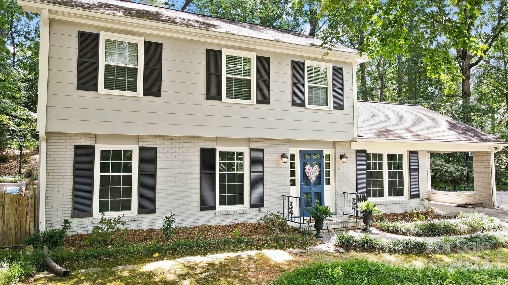 Property Photo: 3814 Chandworth Road NC 28210