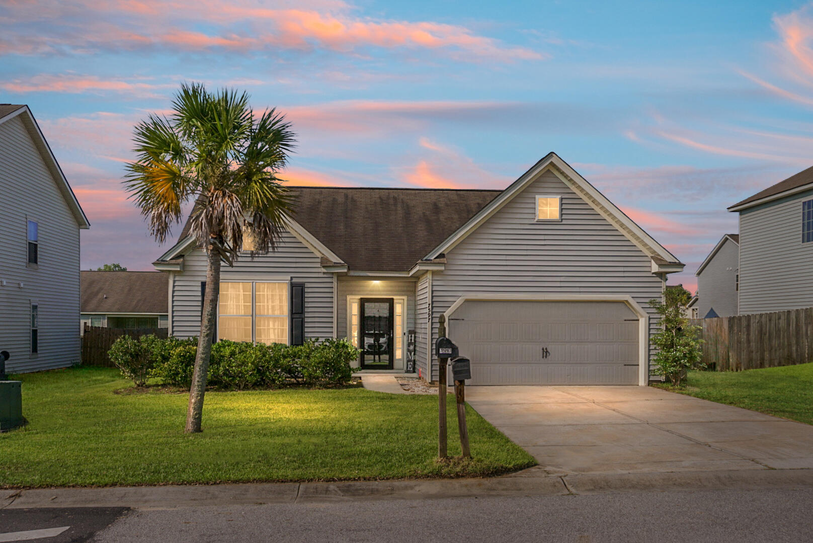 Property Photo: 7597 High Maple Circle SC 29418