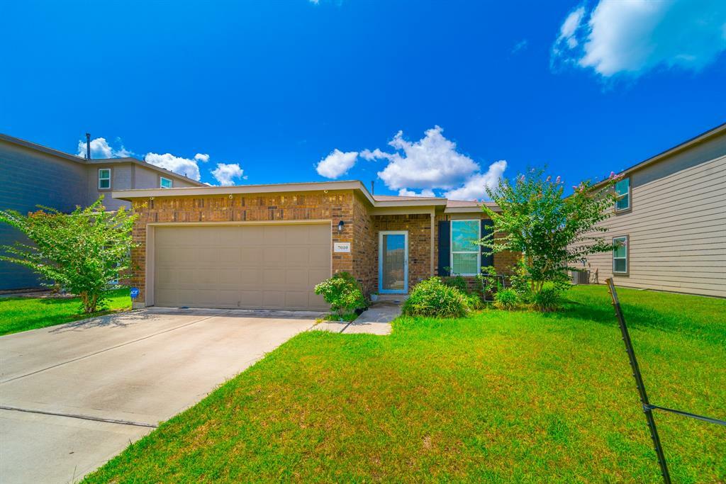 7010 Hobby Wind Ridge Drive  Houston TX 77075 photo