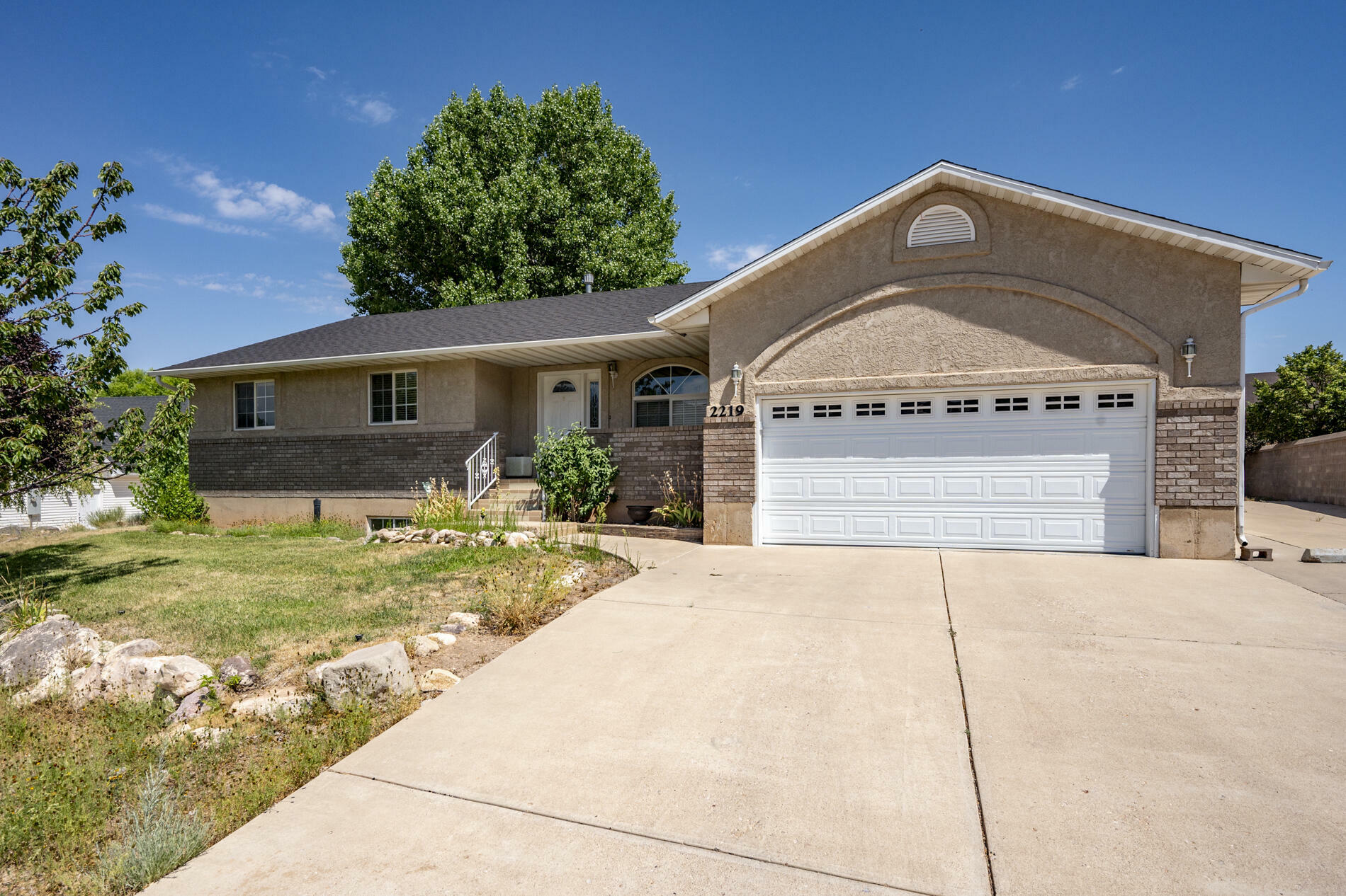 Property Photo:  2219 N Sumack Cir  UT 84721 