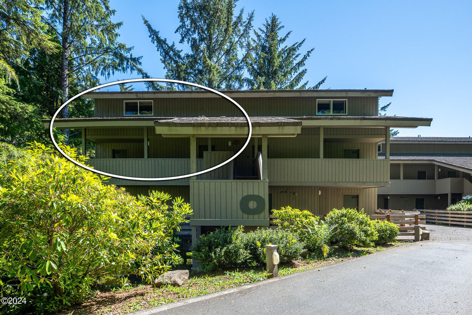 Property Photo: 301 Otter Crest Drive 304-305 OR 97369