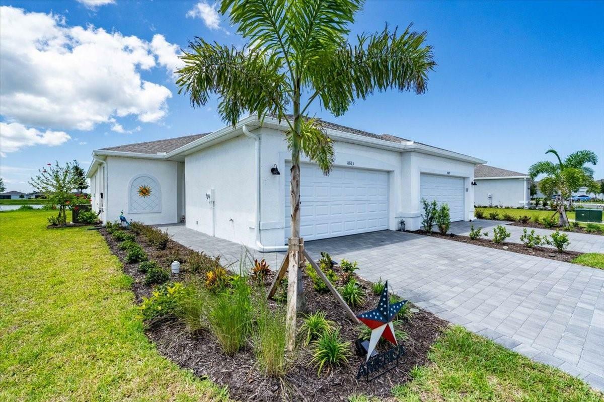 Property Photo:  8763 Saint Kitts Circle  FL 34224 