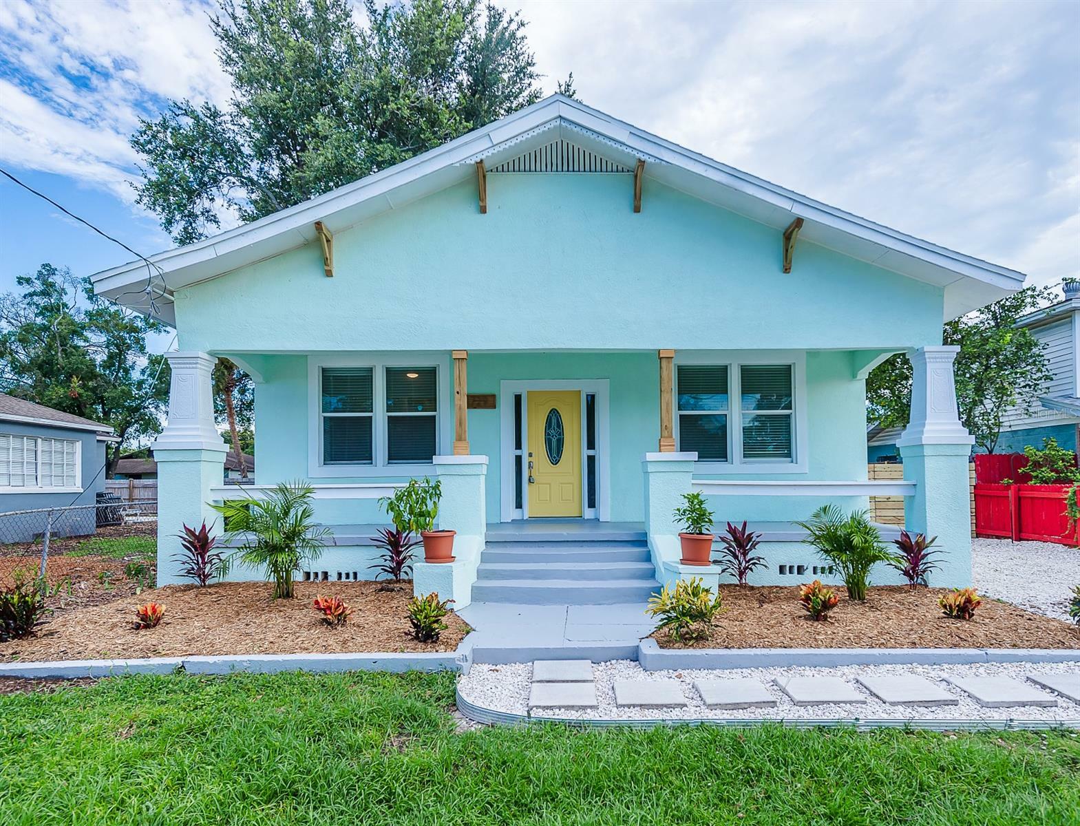 Property Photo:  2729 W Spruce Street  FL 33607 