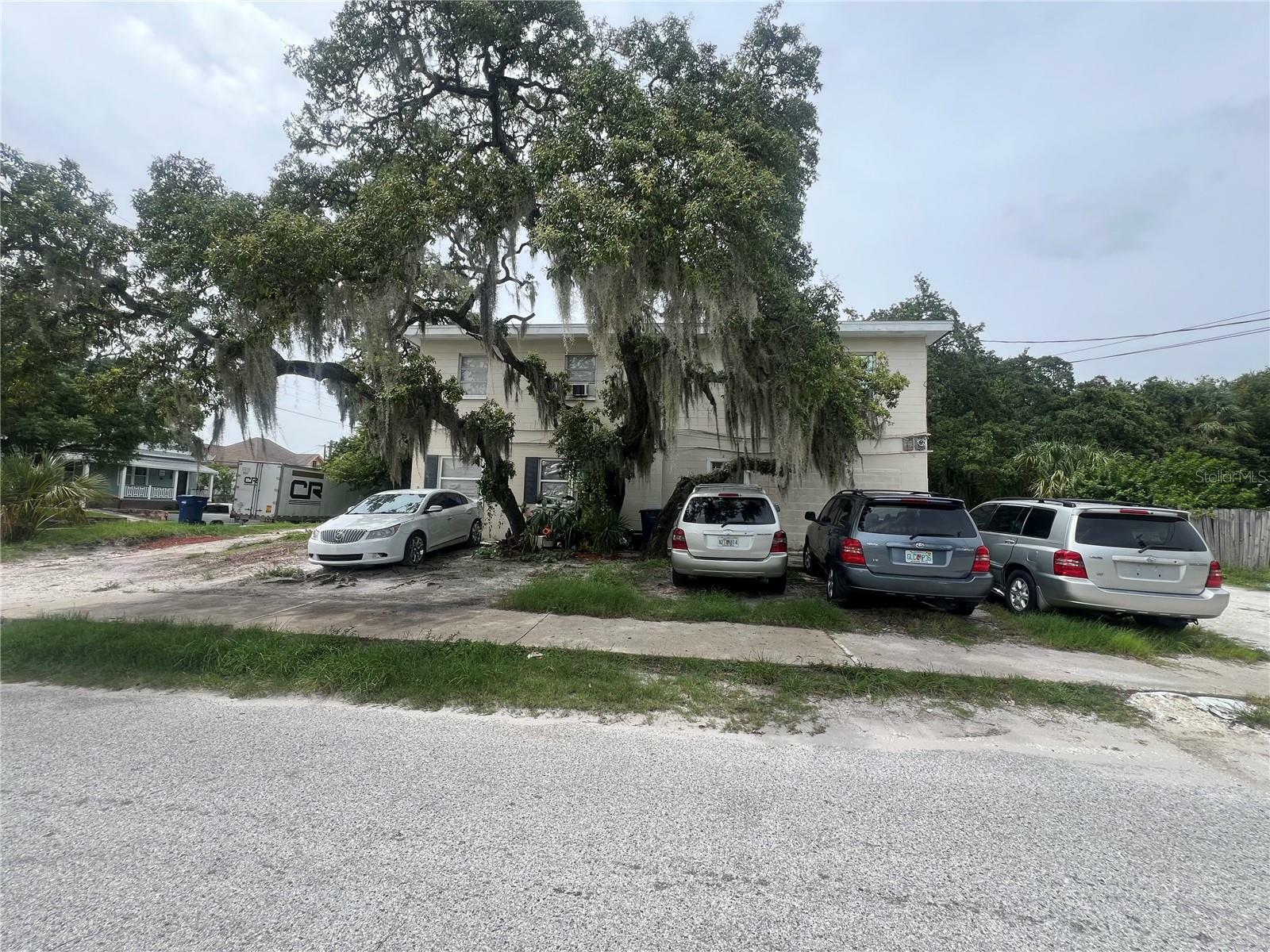 Property Photo:  2901 N Albany Avenue  FL 33607 