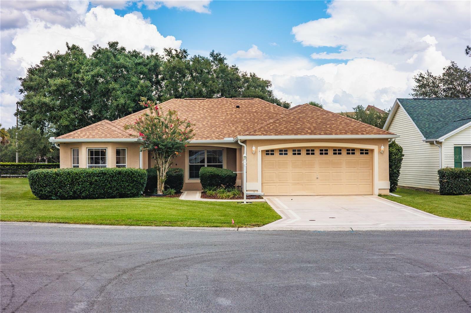 Property Photo: 1704 Enrique Drive FL 32159