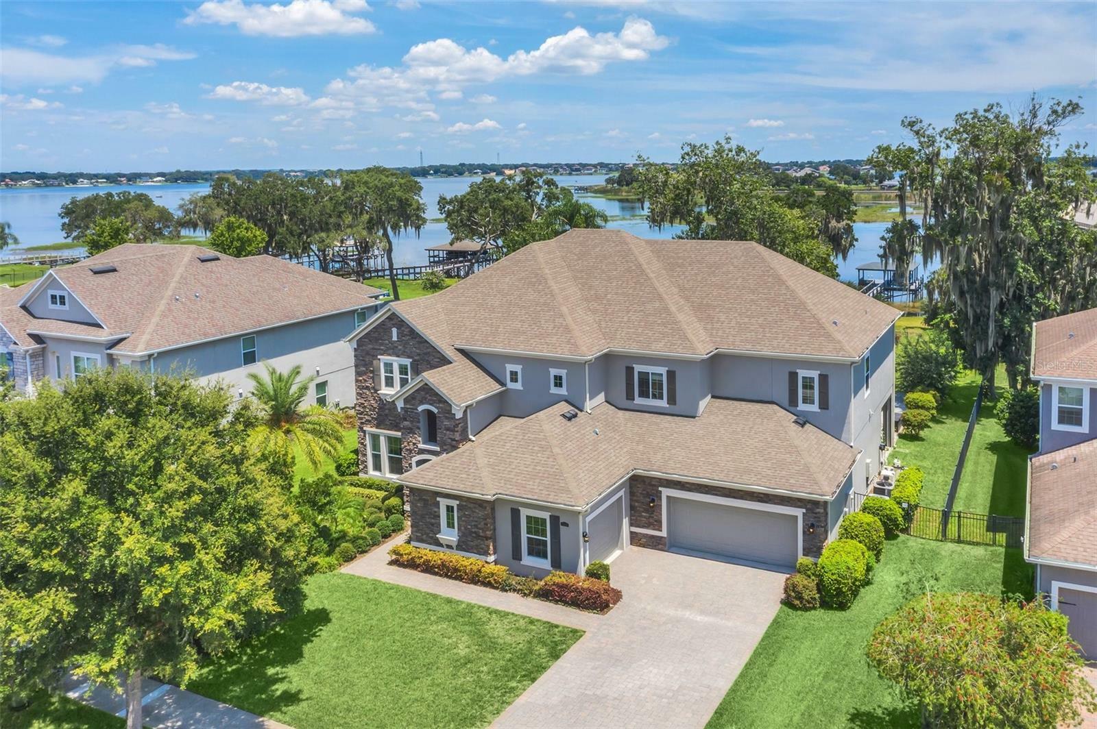 Property Photo:  15986 Johns Lake Overlook Drive  FL 34787 