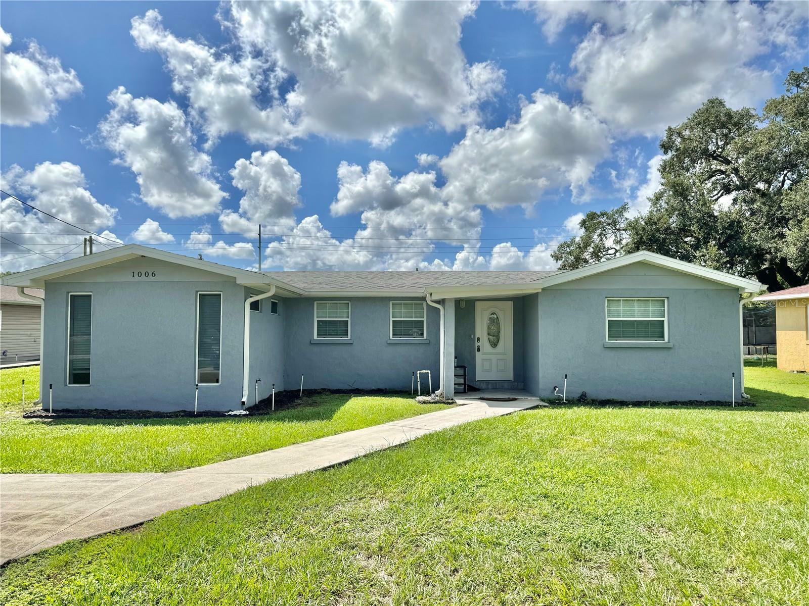 Property Photo:  1006 SE 2nd Street  FL 33860 