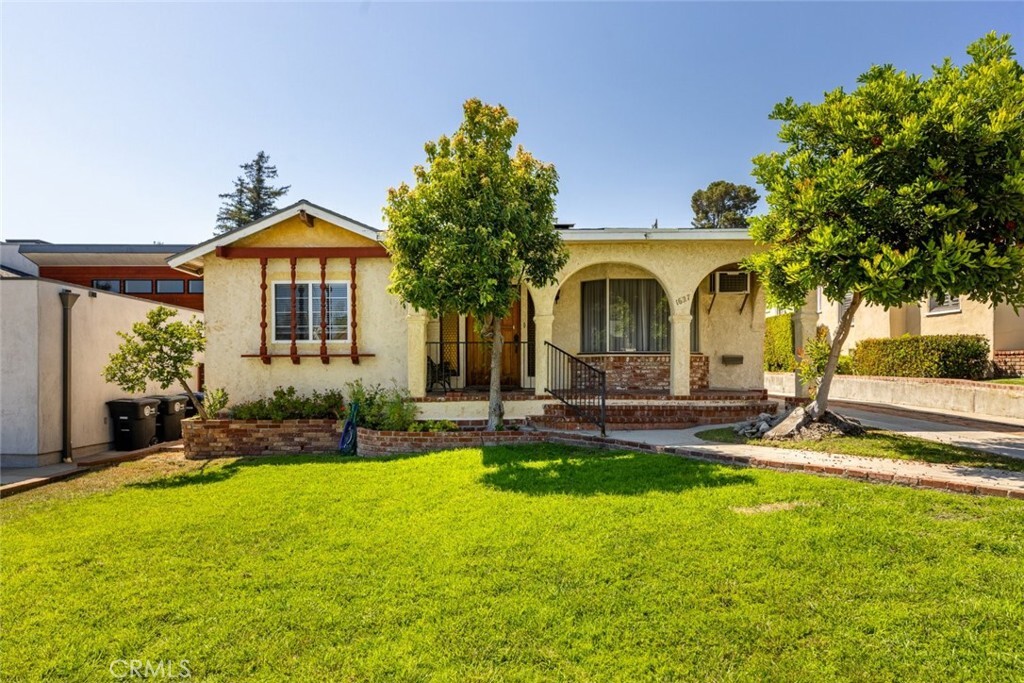 Property Photo: 1627 Thompson Avenue CA 91201