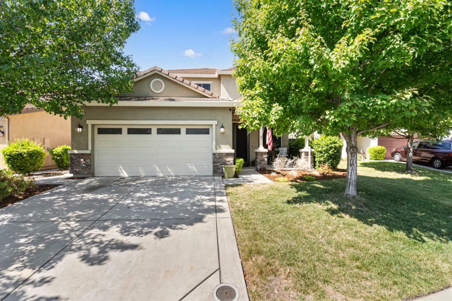 Property Photo:  509 Red Crested Court  CA 95747 