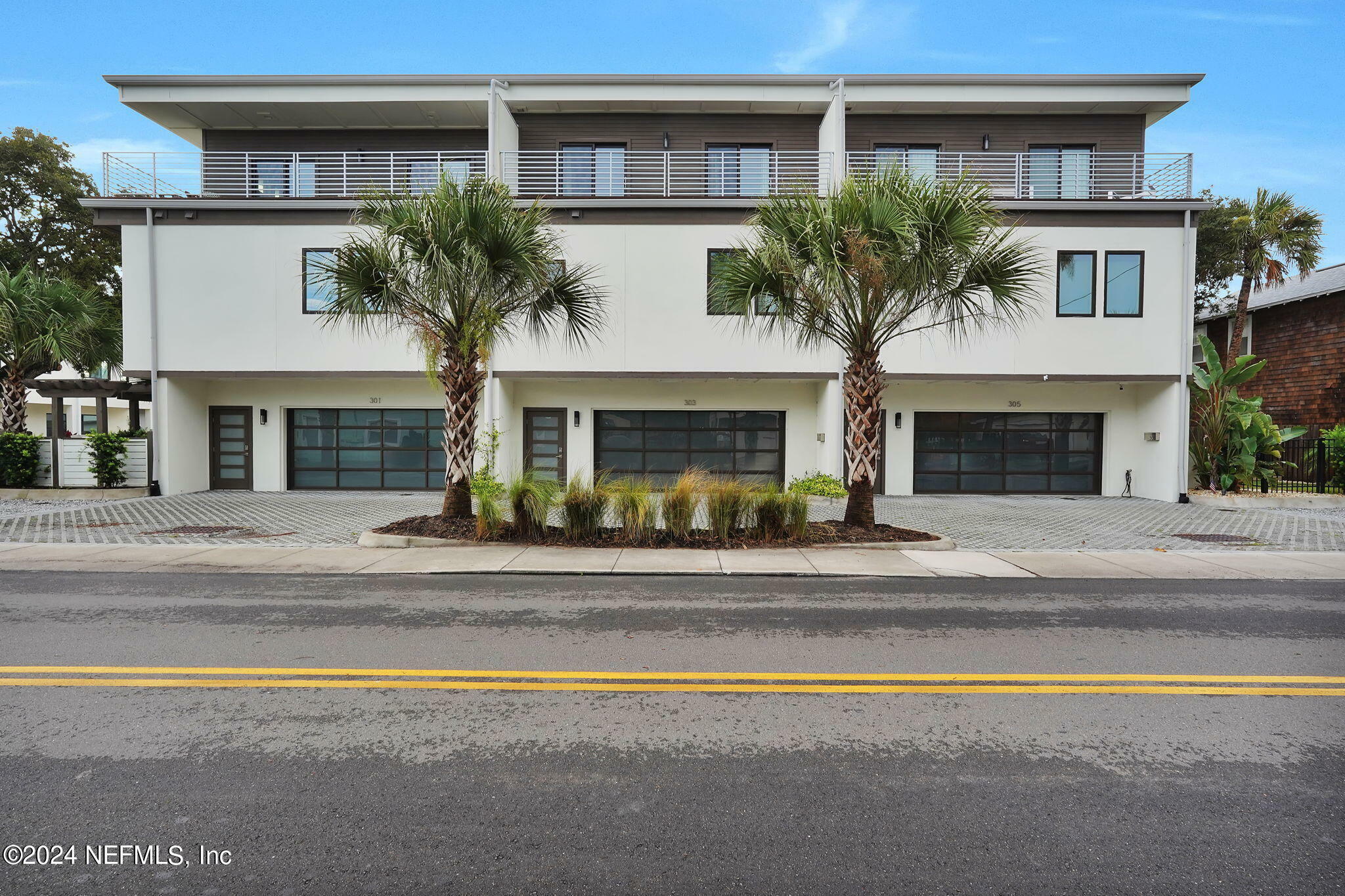 Property Photo:  303 Ahern Street  FL 32233 