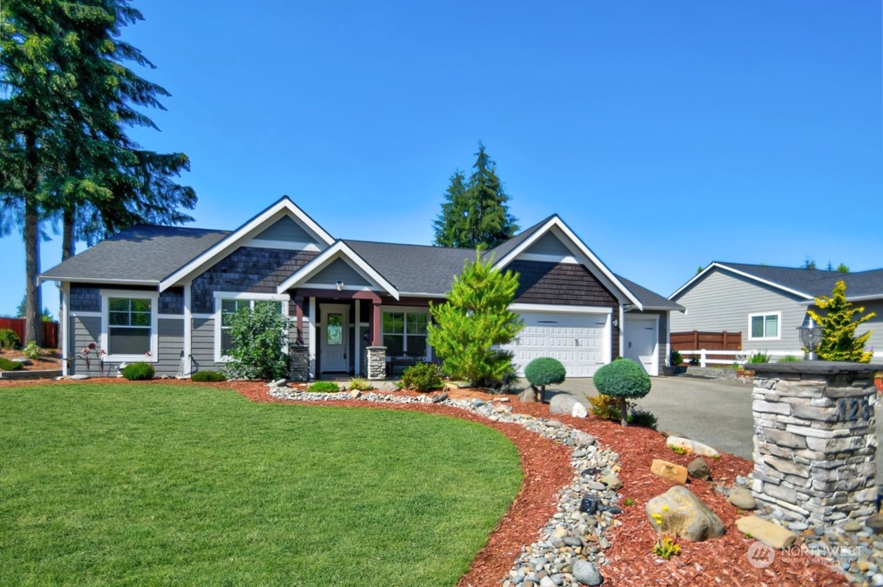 Property Photo:  123 Sequoia Lane  WA 98570 