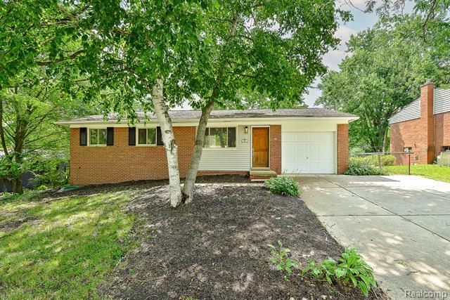 Property Photo:  667 Cloverdale Street  MI 48105 