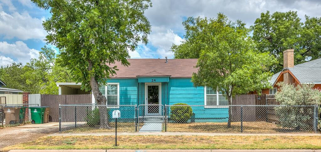 Property Photo:  24 W 25th Street  TX 76903 