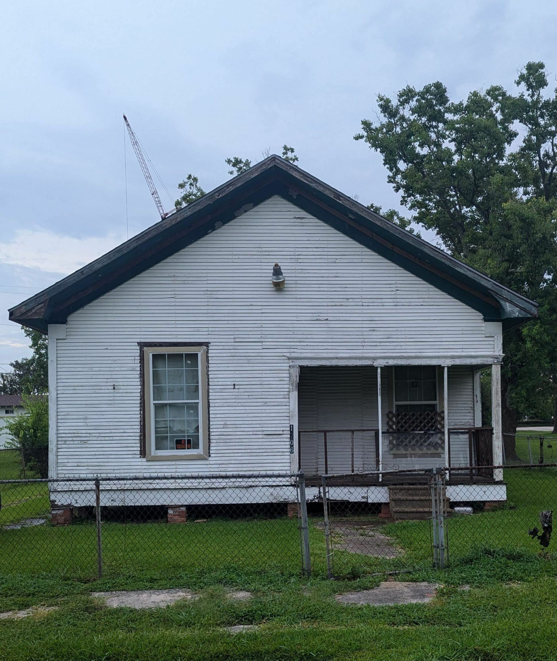 Property Photo:  1706 6th Street  TX 77640 