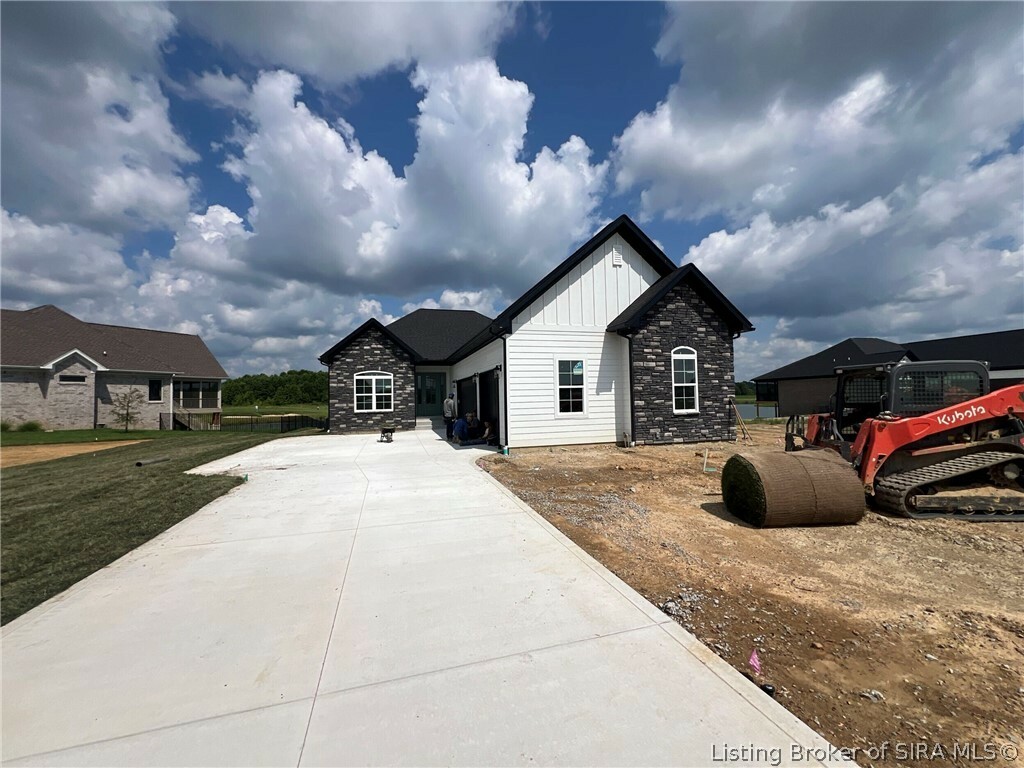 Property Photo:  1601 Greenbrier Point Lot 342  IN 47126 