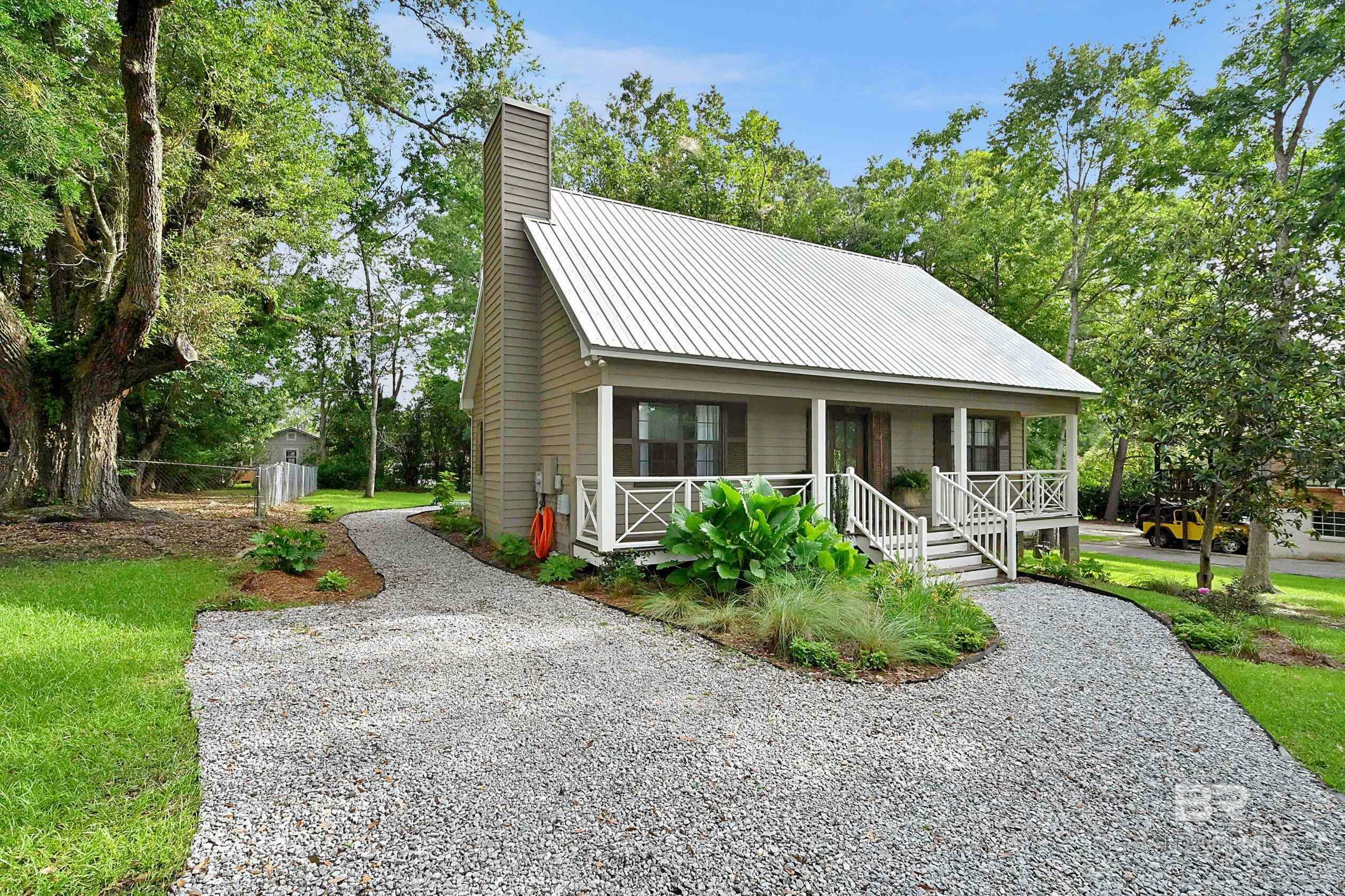 Property Photo:  615 Morphy Avenue  AL 36532 