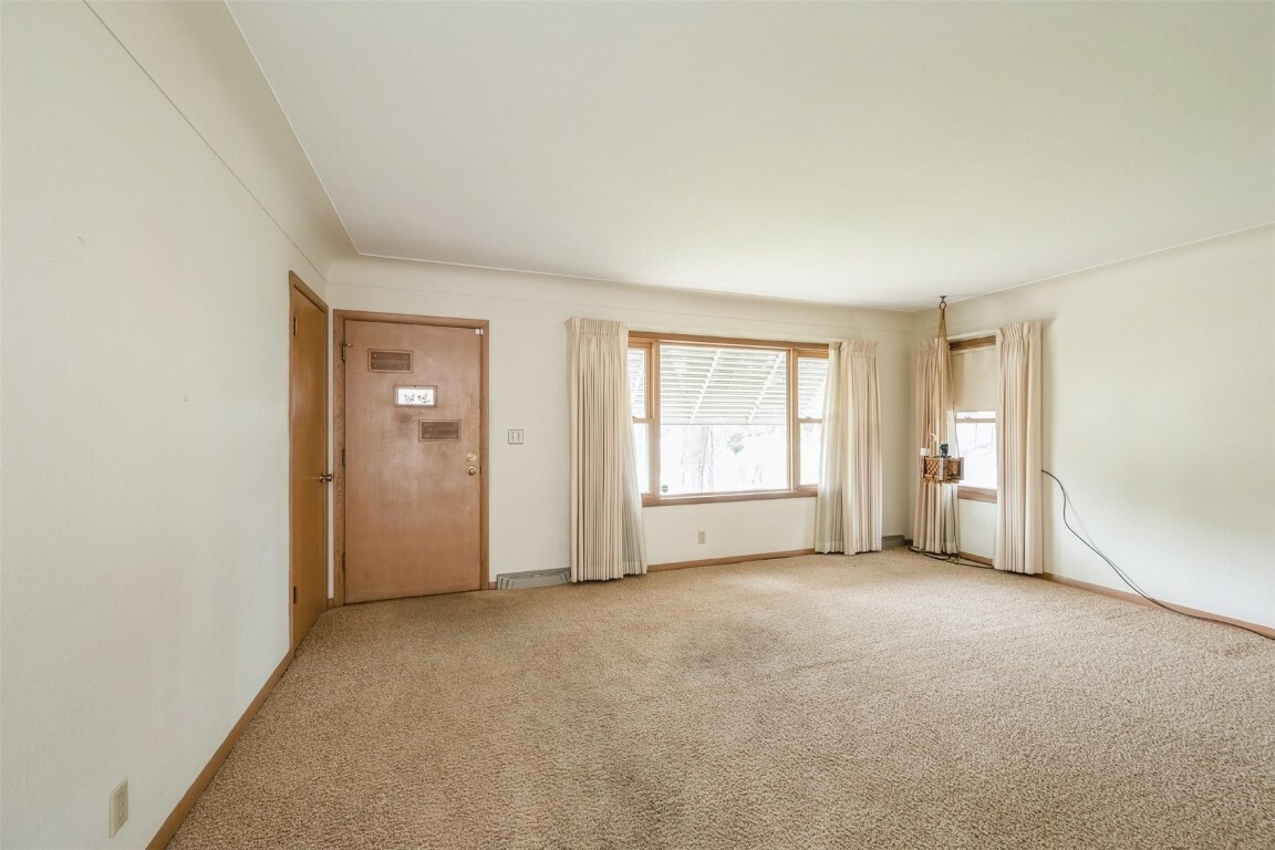 Property Photo:  3312 Iris NW  IA 52405 