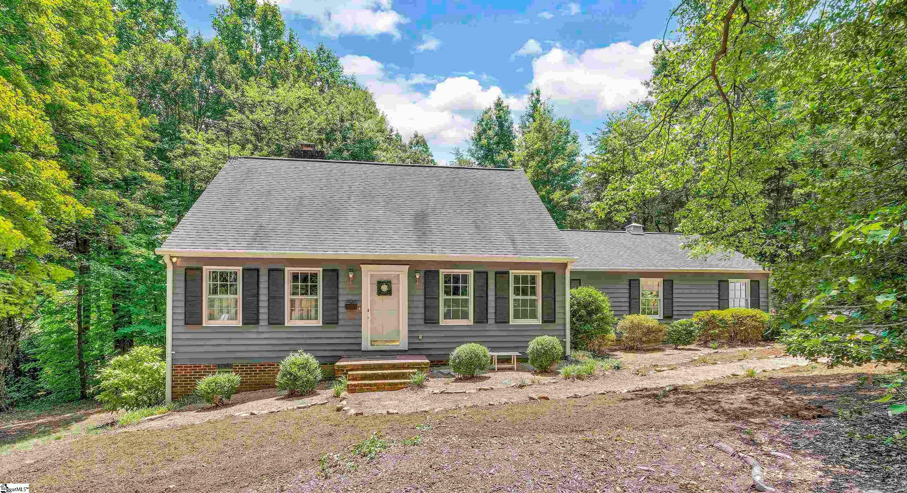 Property Photo:  305 Fairview Drive  SC 29609 