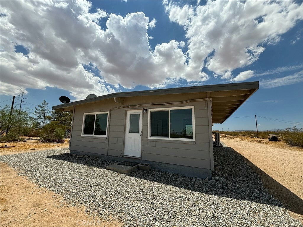 Property Photo:  2244 Booth Road  CA 92285 