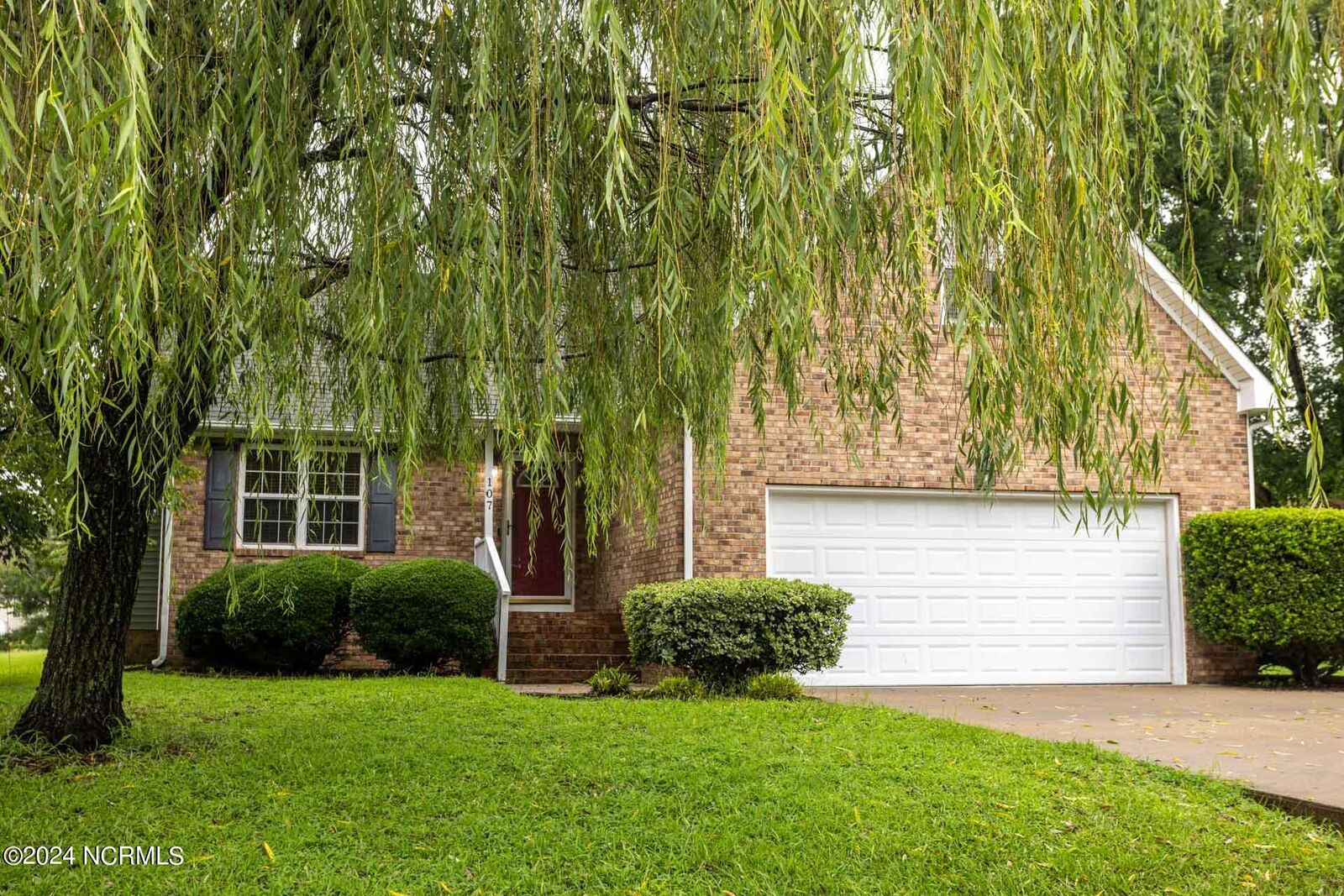 Property Photo: 107 W Heron Court NC 27909