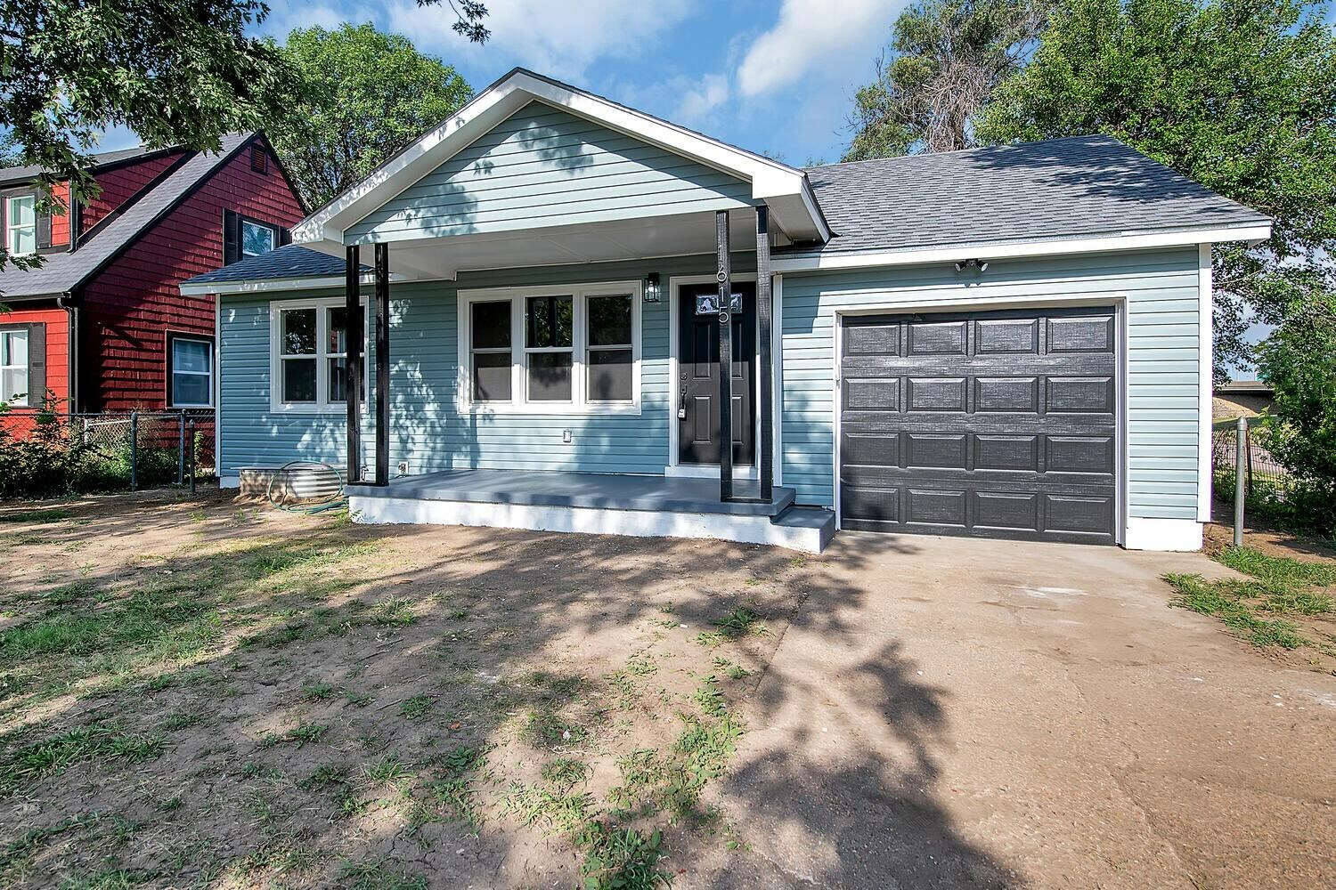 Property Photo:  1615 S Spruce St  KS 67211 