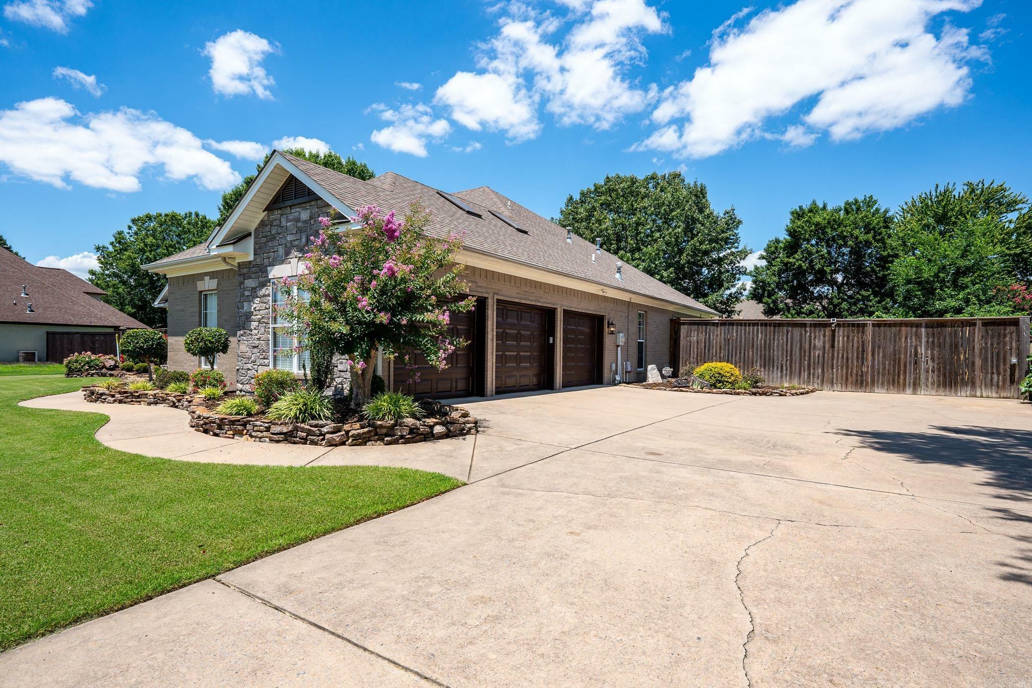 Property Photo:  4340 Emerald Garden Road  AR 72034 