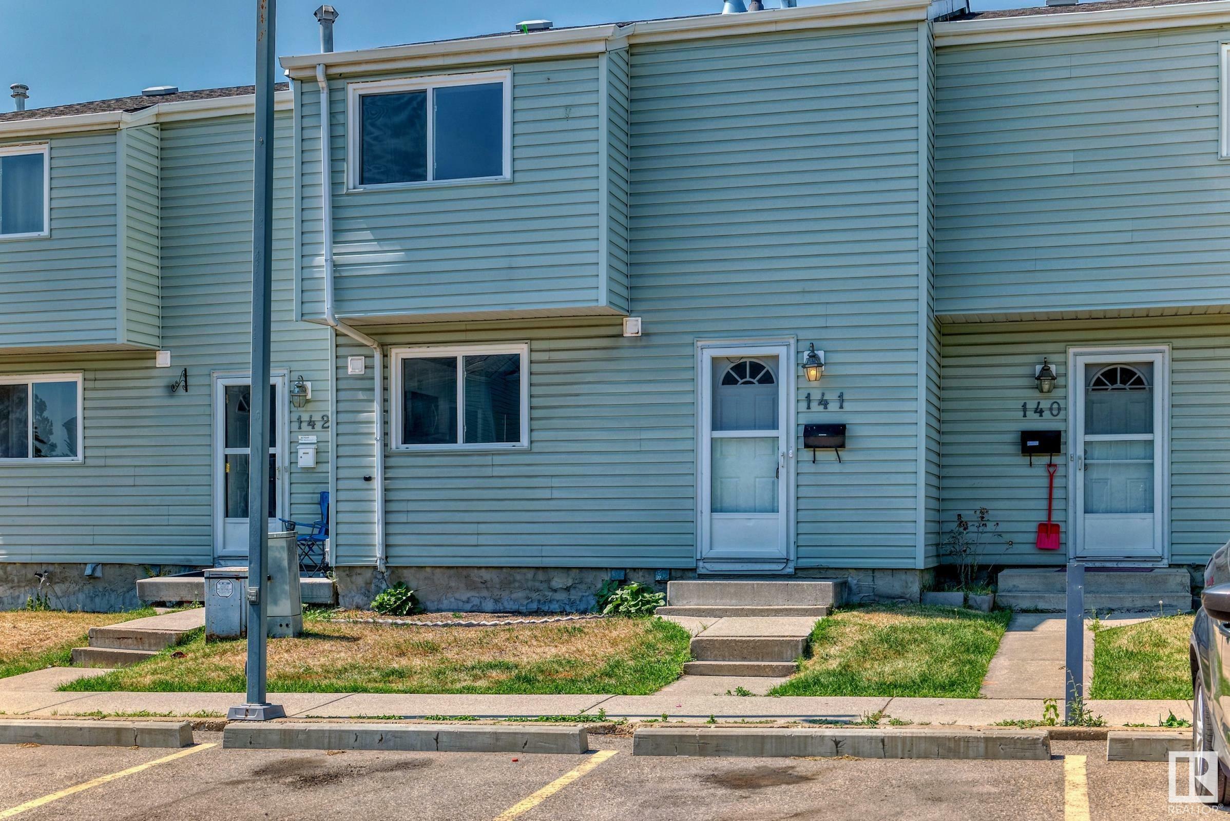 141 Dickinsfield Court NW  Edmonton AB T5E 5V8 photo